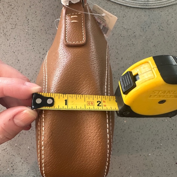 90’s Classic Tan Hobo Shoulder Bag - Picture 9 of 11